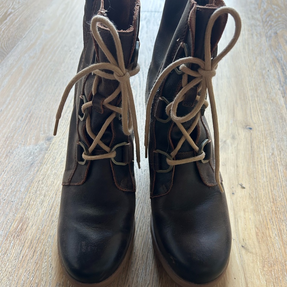 Sorel Joan of Arctic wedge boots